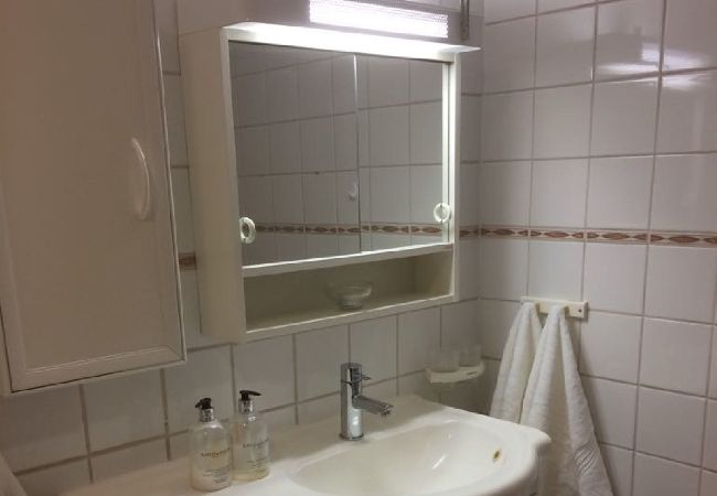 Stuga i Annerstad - Semesterhus precis vid sjön Kösen Stuga i Annerstad - Semesterhus precis vid sjön Kösen