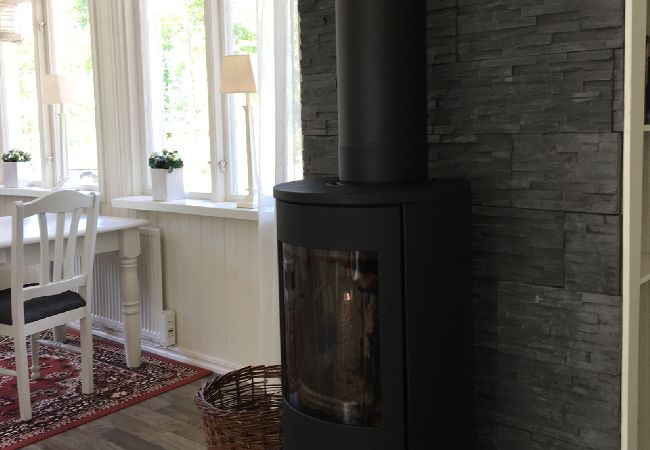 Stuga i Annerstad - Semesterhus precis vid sjön Kösen Stuga i Annerstad - Semesterhus precis vid sjön Kösen