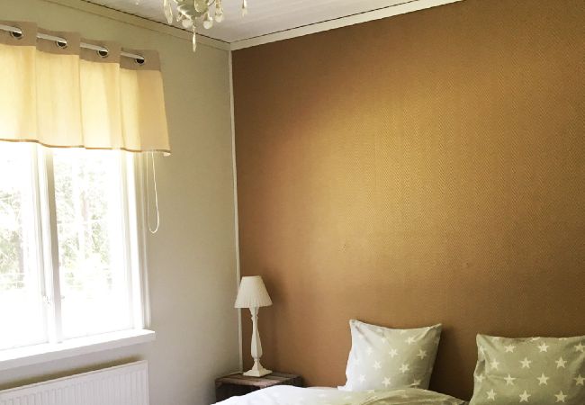 Stuga i Annerstad - Semesterhus precis vid sjön Kösen Stuga i Annerstad - Semesterhus precis vid sjön Kösen