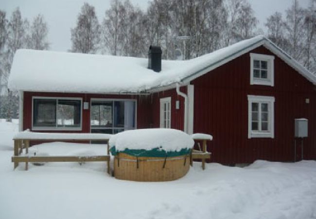 Stuga i Markaryd - Fin stuga i mycket lugnt läge, endast 300 meter från sjön