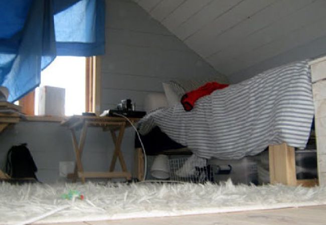 Stuga i Visby - Eremitstuga med plats för 2 morgonsol dyrkare Stuga i Visby - Eremitstuga med plats för 2 morgonsol dyrkare