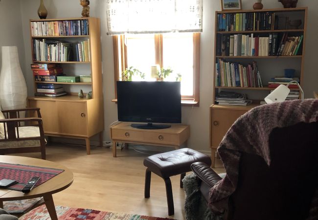 Stuga i Tived - Semester på gård med egen båt Stuga i Tived - Semester på gård med egen båt