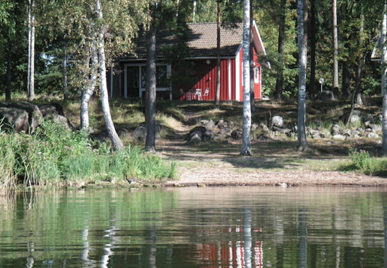 Stuga i Arboga - Direkt vid Hjälmarens strand