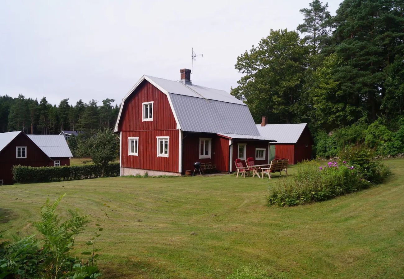 Stuga i Kvibille - Semesterhus i fantastisk natur i Halland med bastu