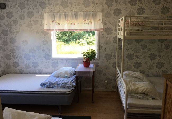 Stuga i Veddige - Stort och sjönära fritidshus i utkanten av skogen  Stuga i Veddige - Stort och sjönära fritidshus i utkanten av skogen