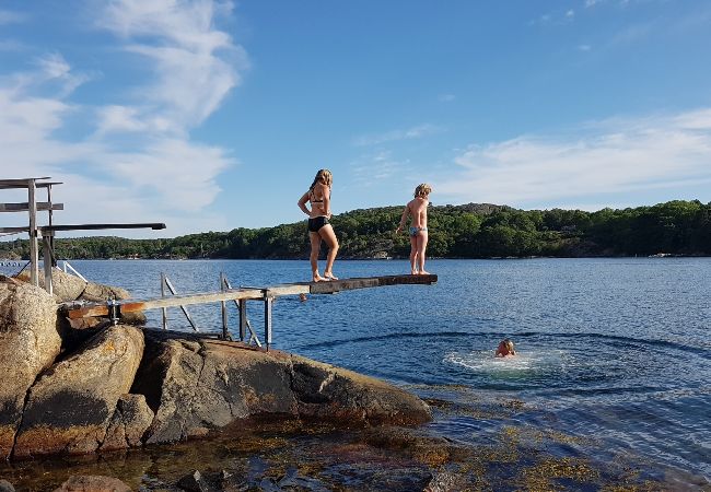 Stuga i Nösund - Semesterhus i västkustens skärgård på ön Valön Stuga i Nösund - Semesterhus i västkustens skärgård på ön Valön