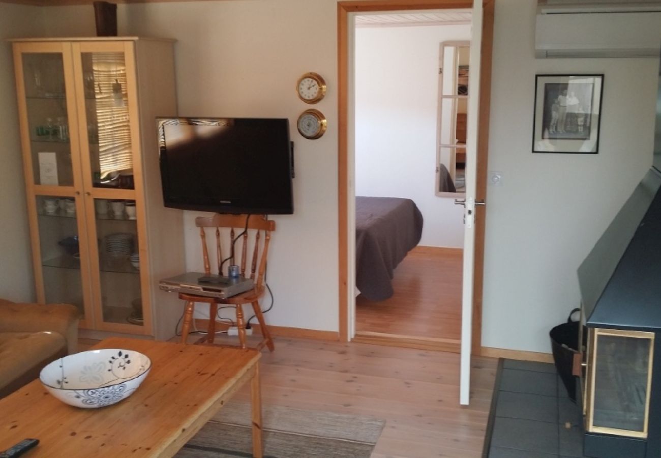 Stuga i Nösund - Semesterhus i västkustens skärgård på ön Valön