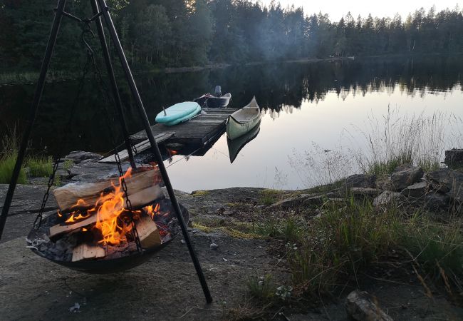 Stuga i Lindome - Egen ö nära Göteborg Stuga i Lindome - Egen ö nära Göteborg