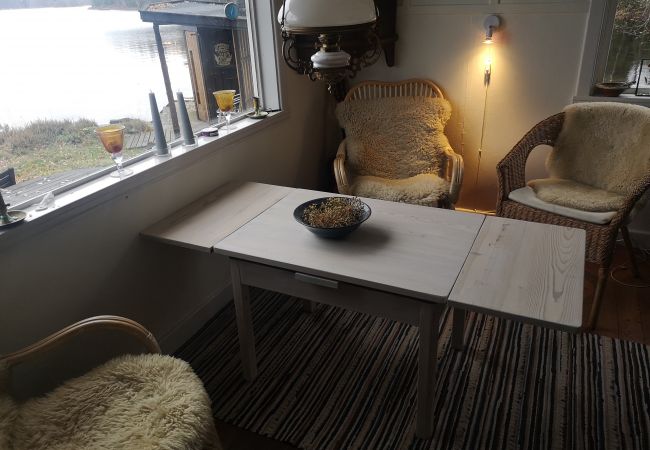 Stuga i Lindome - Egen ö nära Göteborg Stuga i Lindome - Egen ö nära Göteborg