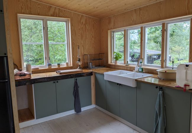 Stuga i Lindome - Egen ö nära Göteborg Stuga i Lindome - Egen ö nära Göteborg