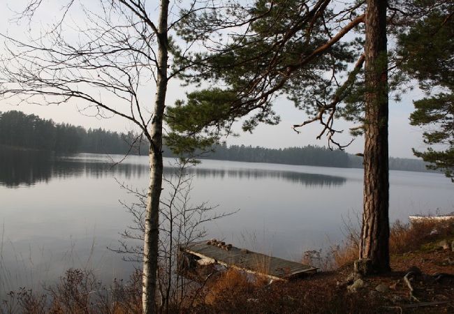 Stuga i Eksjö - Lugnt naturskönt semesterboende med sjöblick