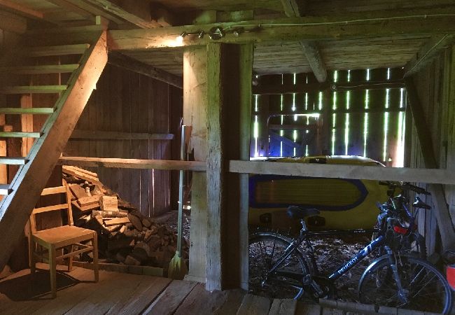 Stuga i Sävsjöström - Semester i avskilt läge mitt i skogen med bastu och kanot