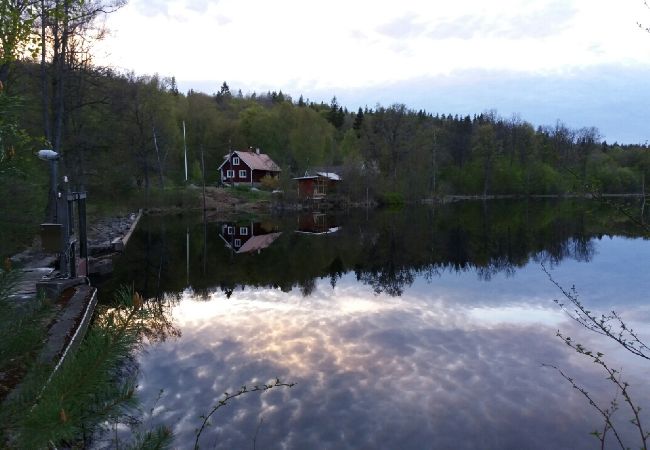 Stuga i Tving - Naturparadis vid en liten sjö i södra Sverige