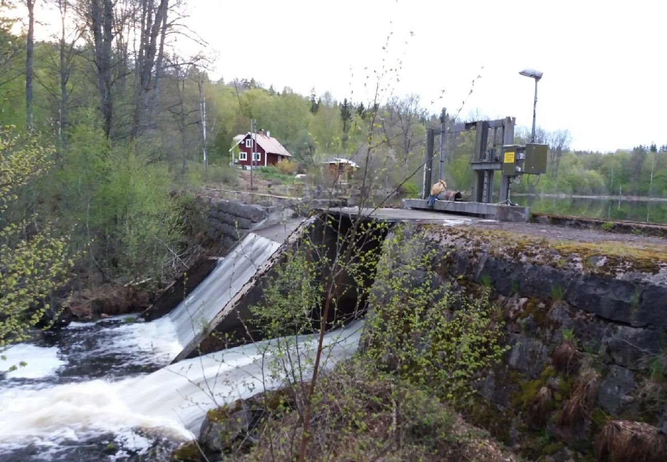 Stuga i Tving - Naturparadis vid en liten sjö i södra Sverige