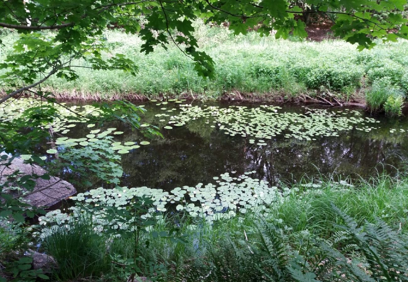 Stuga i Tving - Naturparadis vid en liten sjö i södra Sverige