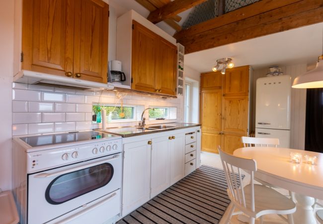 Stuga i Grebbestad - Semester på Sveriges västkust nära Grebbestad Stuga i Grebbestad - Semester på Sveriges västkust nära Grebbestad