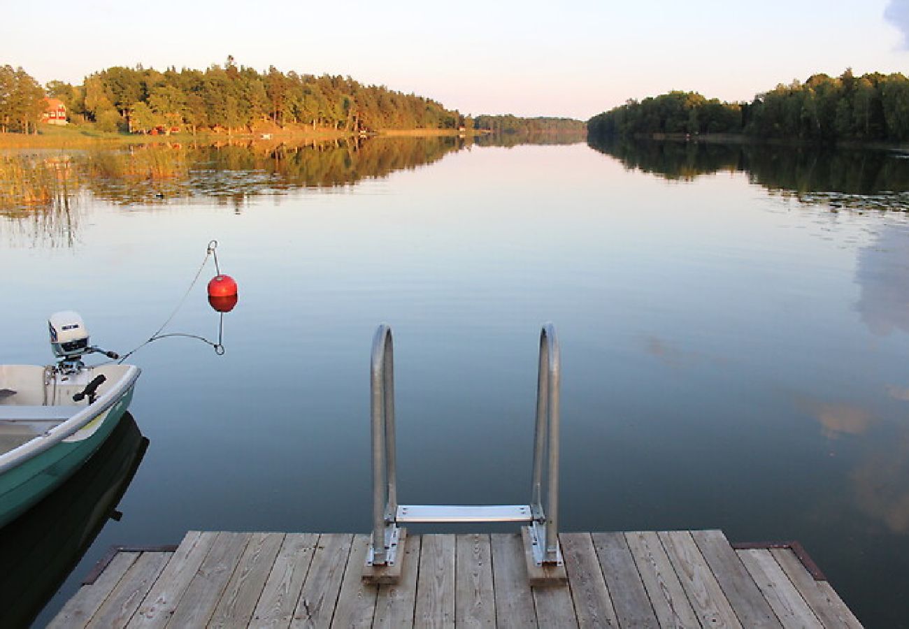 Stuga i Flen - Stuga i hjärtat av Sörmland med spa (kan  hyras)