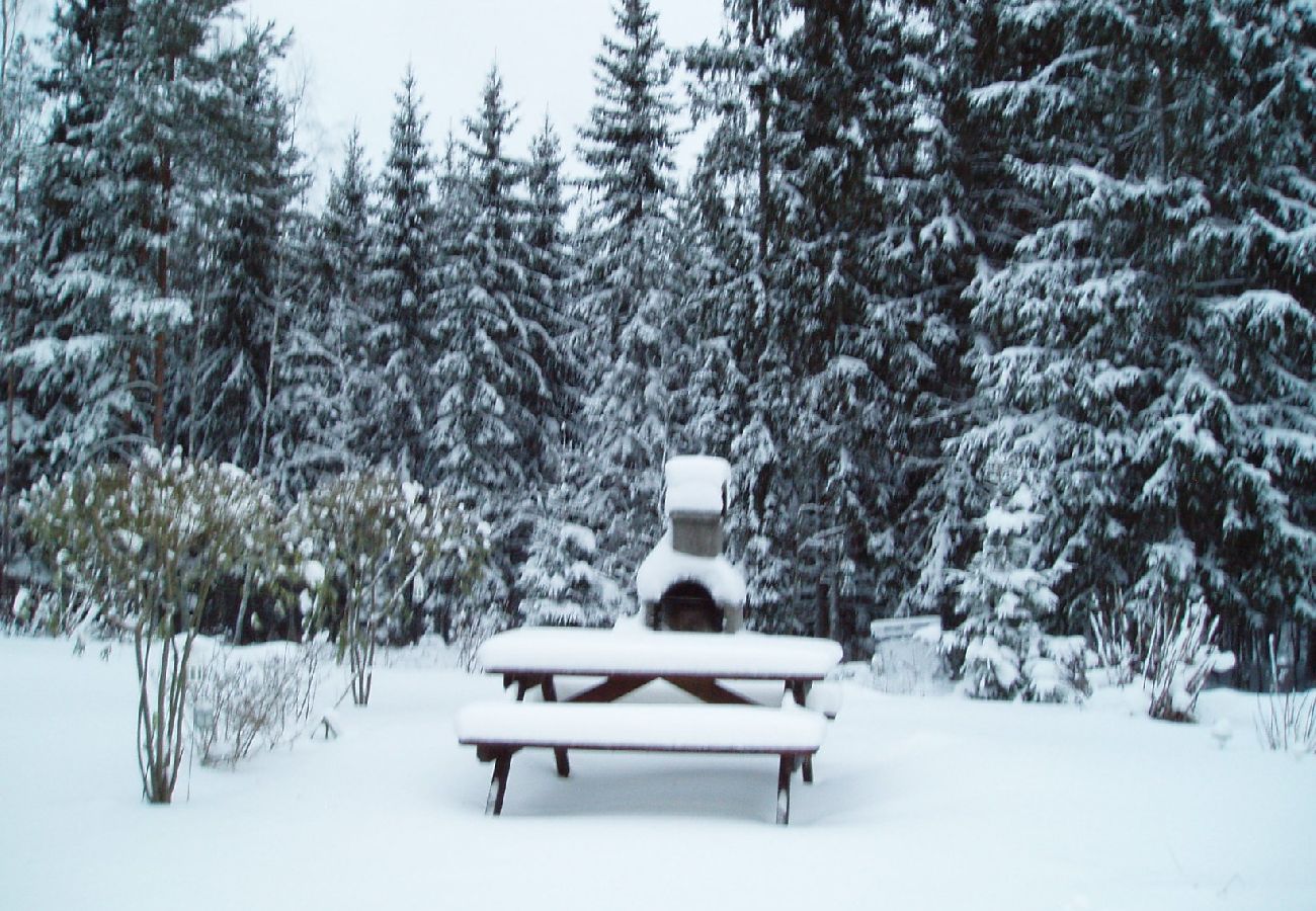 Stuga i Flen - Stuga i hjärtat av Sörmland med spa (kan  hyras)
