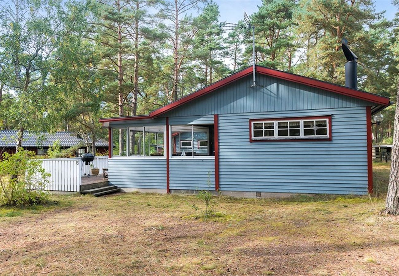 Stuga i Yngsjö - Stuga bara några minuter från en av Skånes vackraste sandstränder