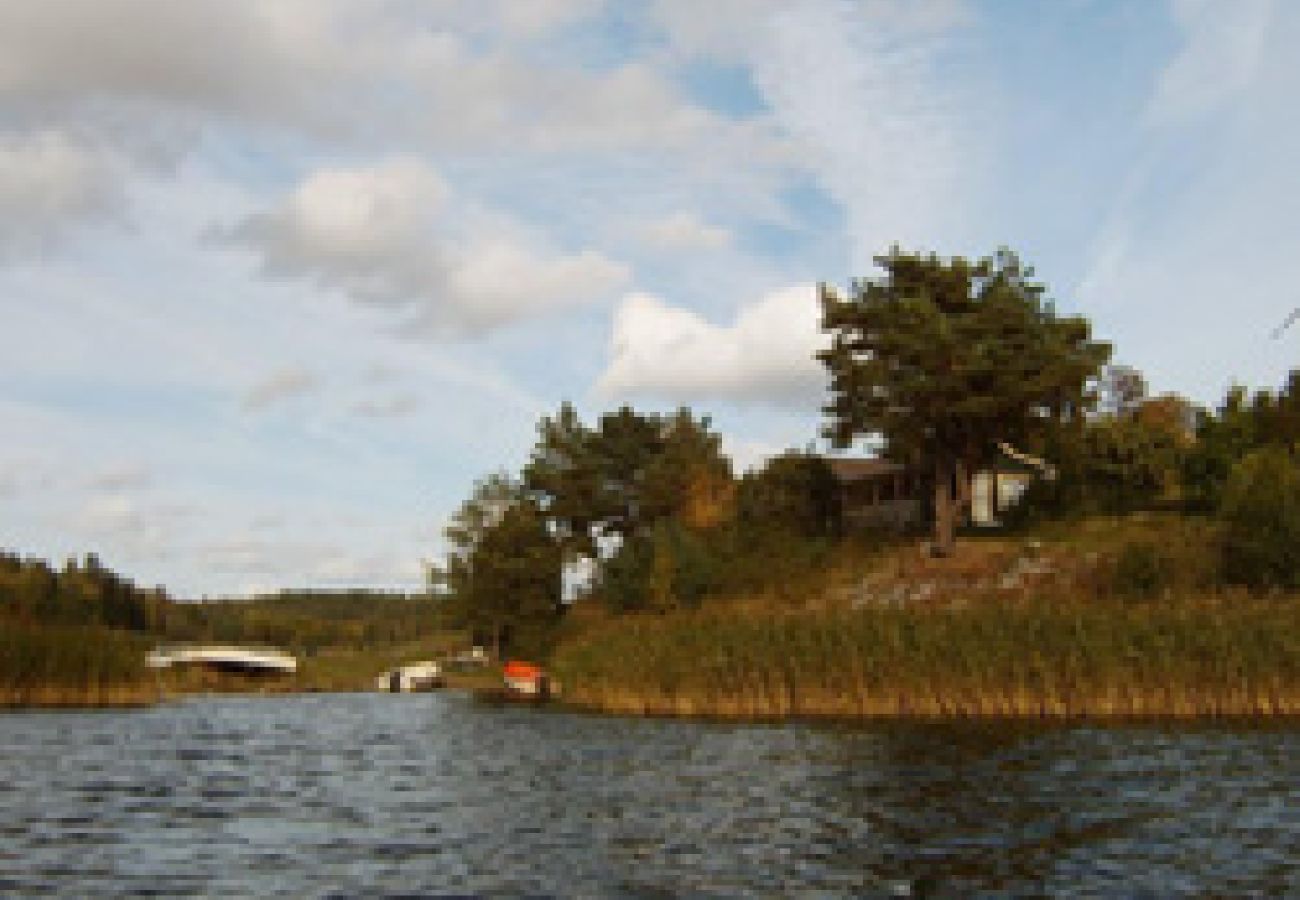 Stuga i Vikbolandet - Stuga med fantastiskt läge vid havet