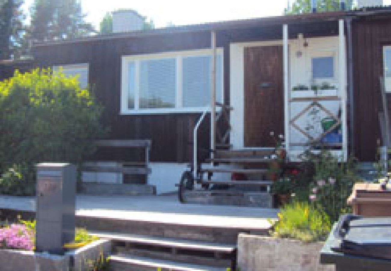 Stuga i Hässelby - Radhus Hässelby