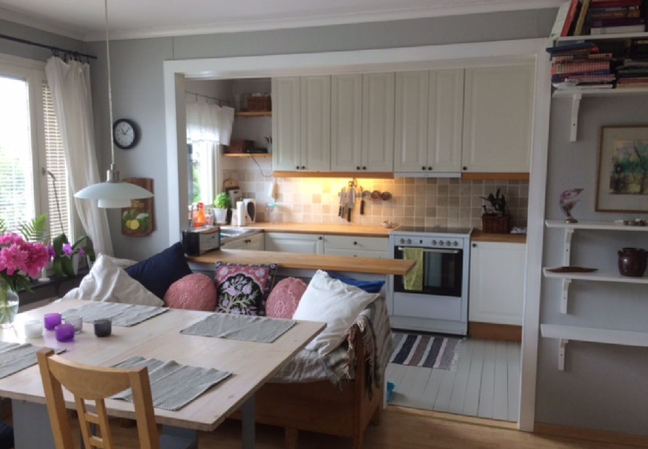 Stuga i Hässelby - Radhus Hässelby