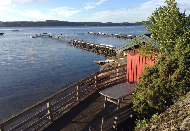 Stuga i Lysekil - Semester vid vattnet i en vacker vik vid Gullmarsfjorden