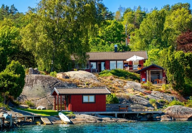 Stuga i Lysekil - Semester vid vattnet i en vacker vik vid Gullmarsfjorden