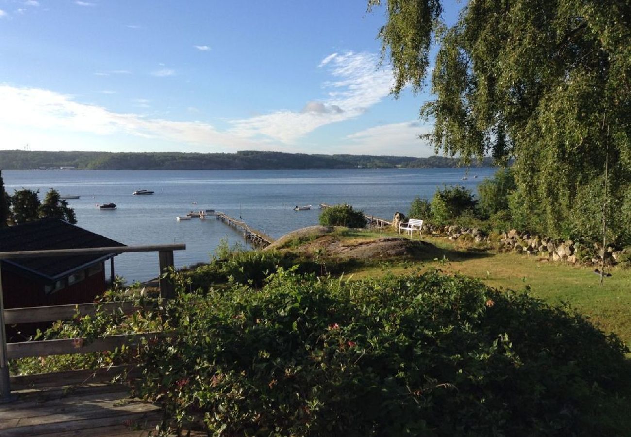 Stuga i Lysekil - Semester vid vattnet i en vacker vik vid Gullmarsfjorden