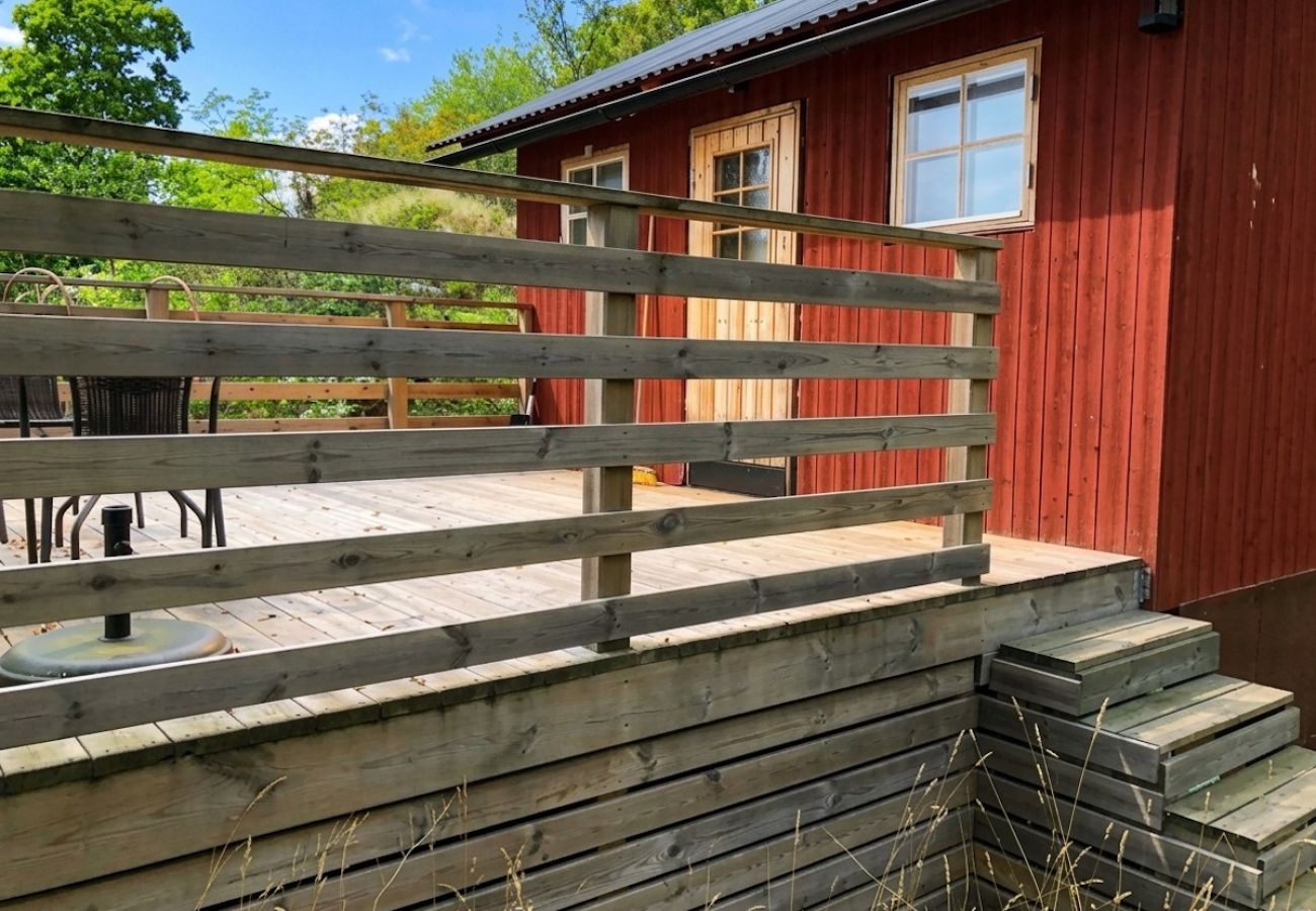 Stuga i Solna - Mini fritidshus mitt i Stockholm i sjöläge