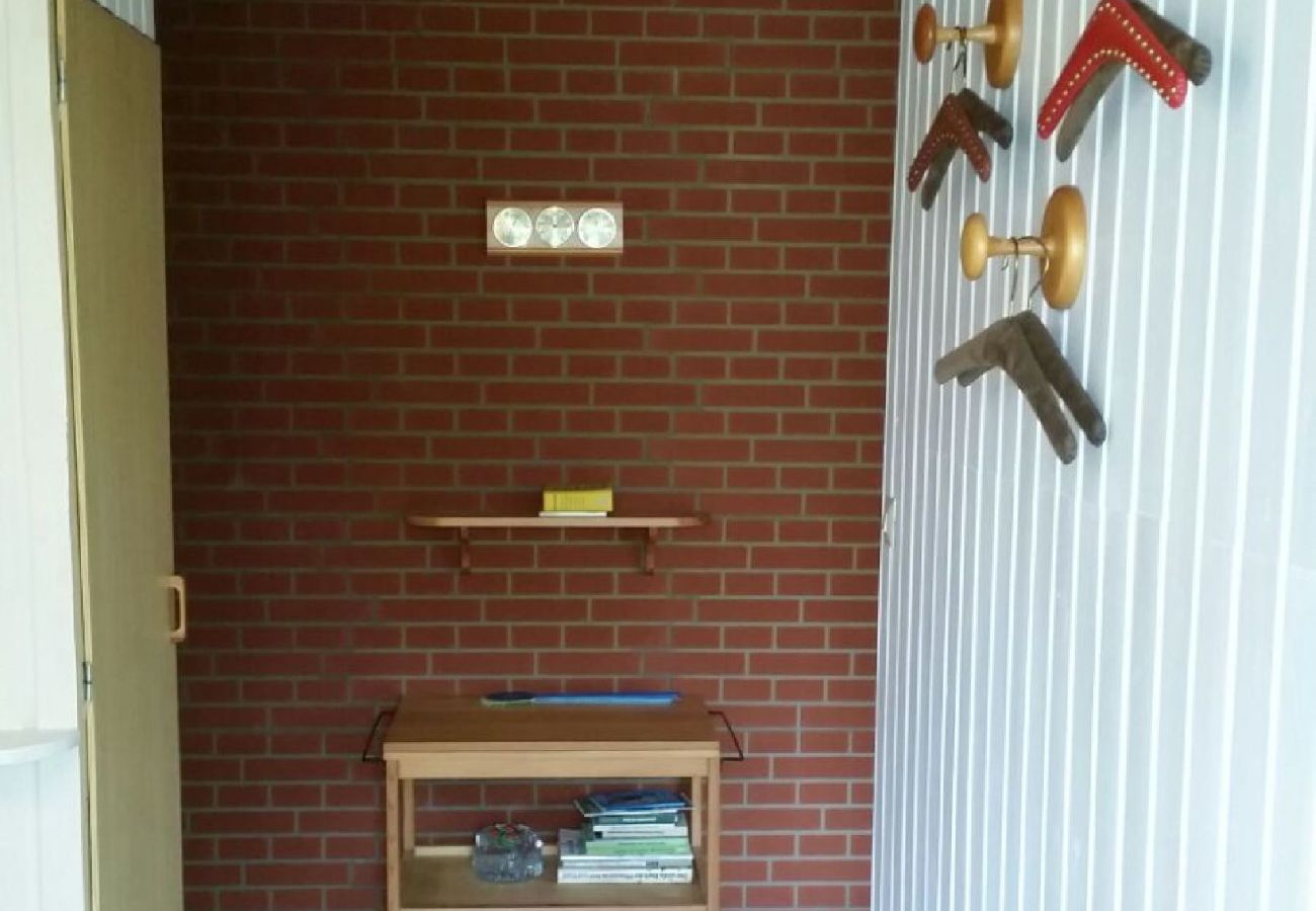 Stuga i Figeholm - Semesterhus i sommaridyll bara 400 meter från Östersjön
