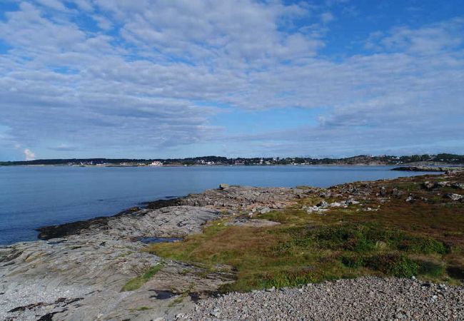 Stuga i Åsa - Stort fritidshus 400 meter från havet