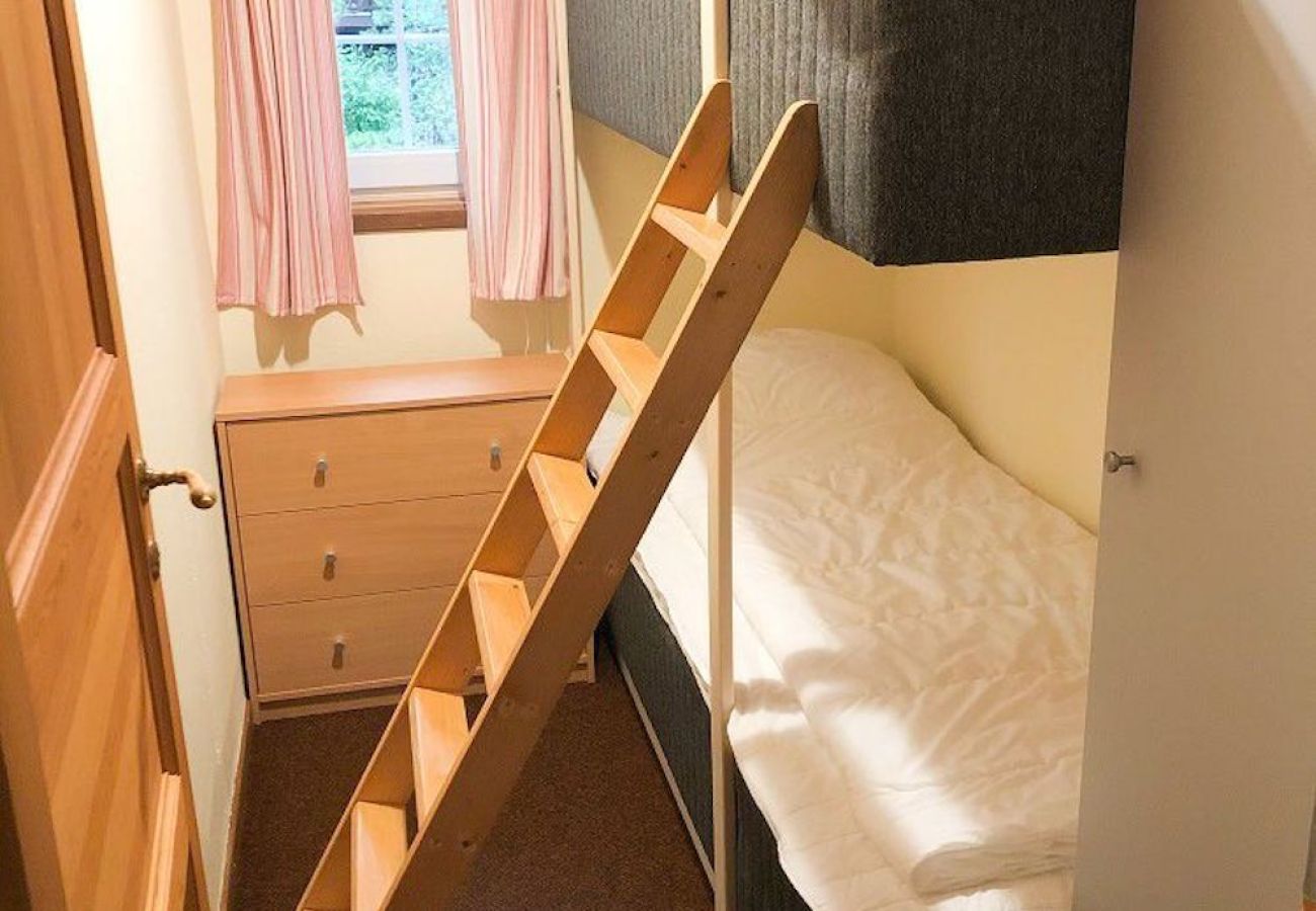 Stuga i Sälen - Mysig skidstuga på Hundsfjället med 3 sovrum, bastu, kamin och internet
