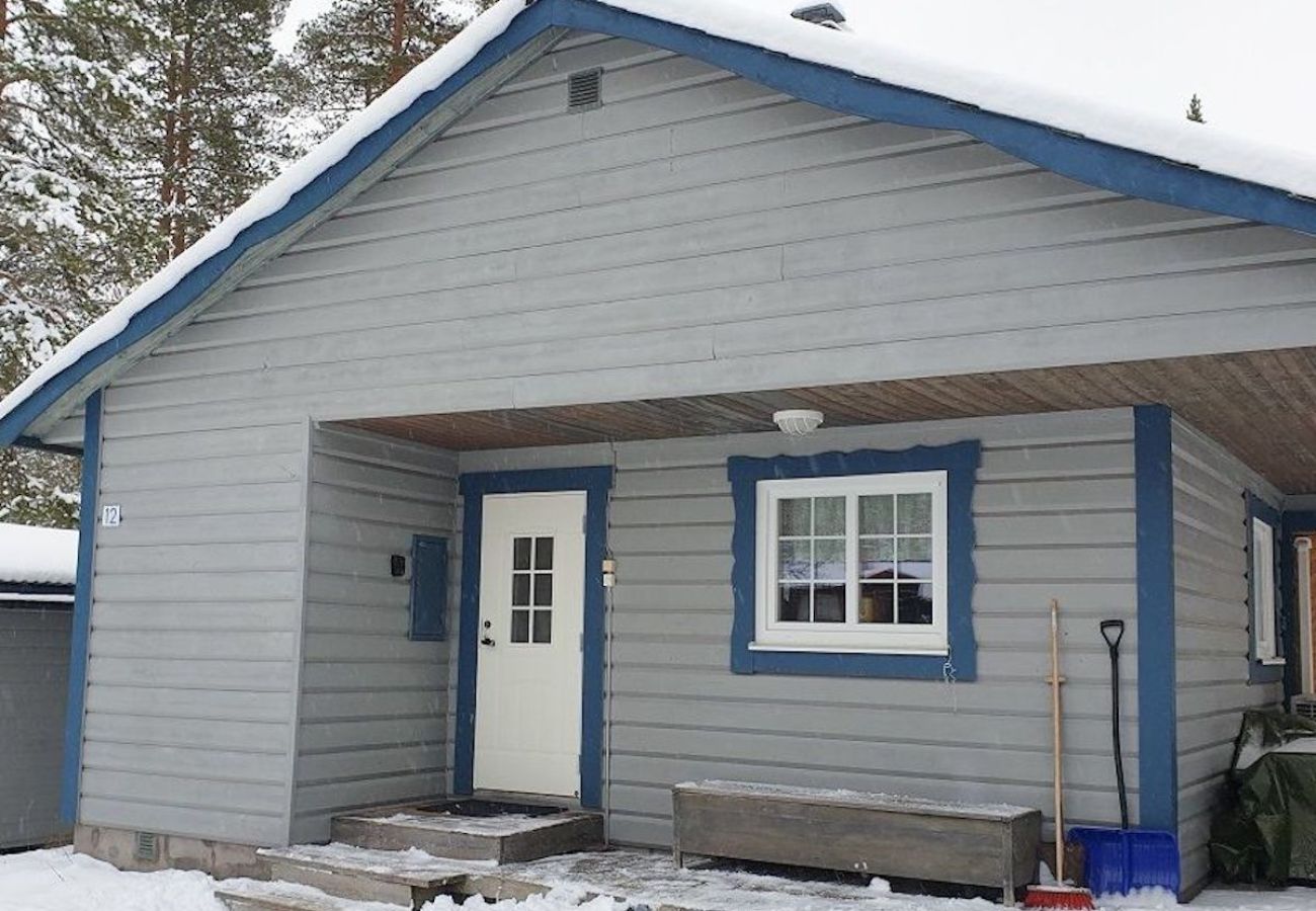 Stuga i Sälen - Mysig skidstuga på Hundsfjället med 3 sovrum, bastu, kamin och internet