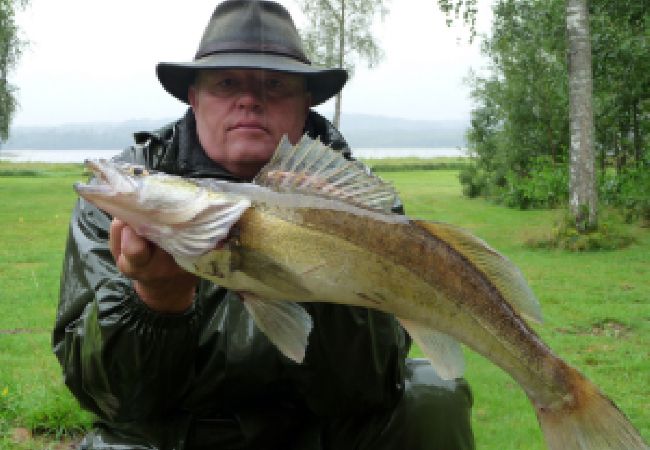 Stuga i Vegby - Exklusivt läge helt avskilt i en egen vik av sjön Åsunden Stuga i Vegby - Exklusivt läge helt avskilt i en egen vik av sjön Åsunden