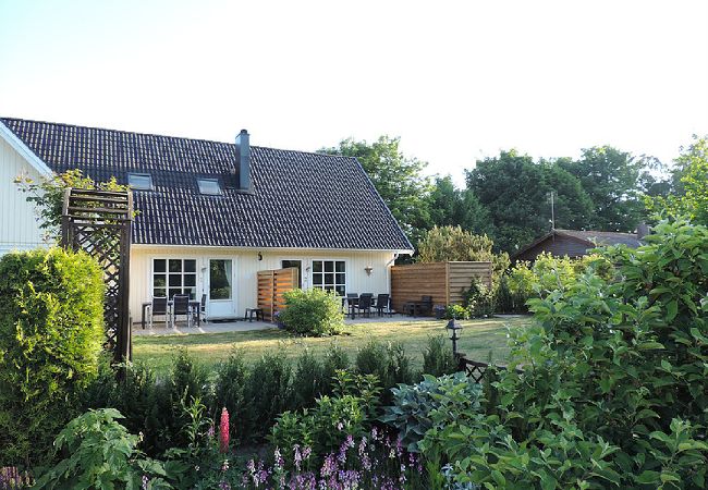 Stuga i Beddingestrand - Semester vid Östersjön i Beddingestrand