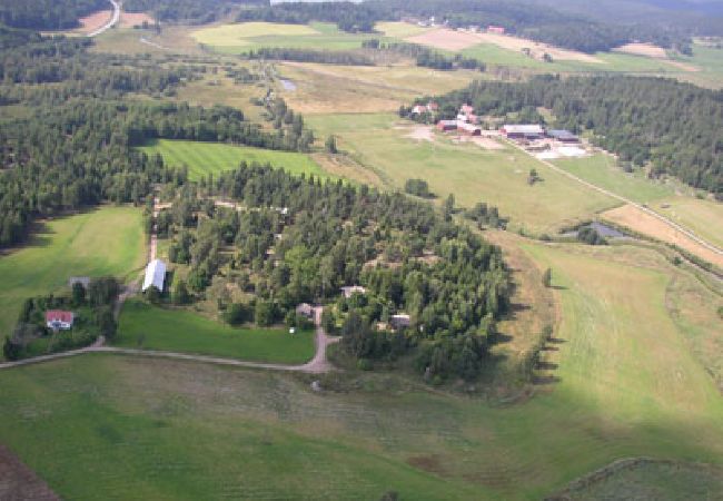 Stuga i Horn - Liten stugby nära sjön 40 km från Astrid Lindgrens Värld Stuga i Horn - Liten stugby nära sjön 40 km från Astrid Lindgrens Värld