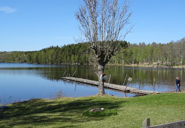 Stuga i Hultsfred - Semesterparadis vid sjön