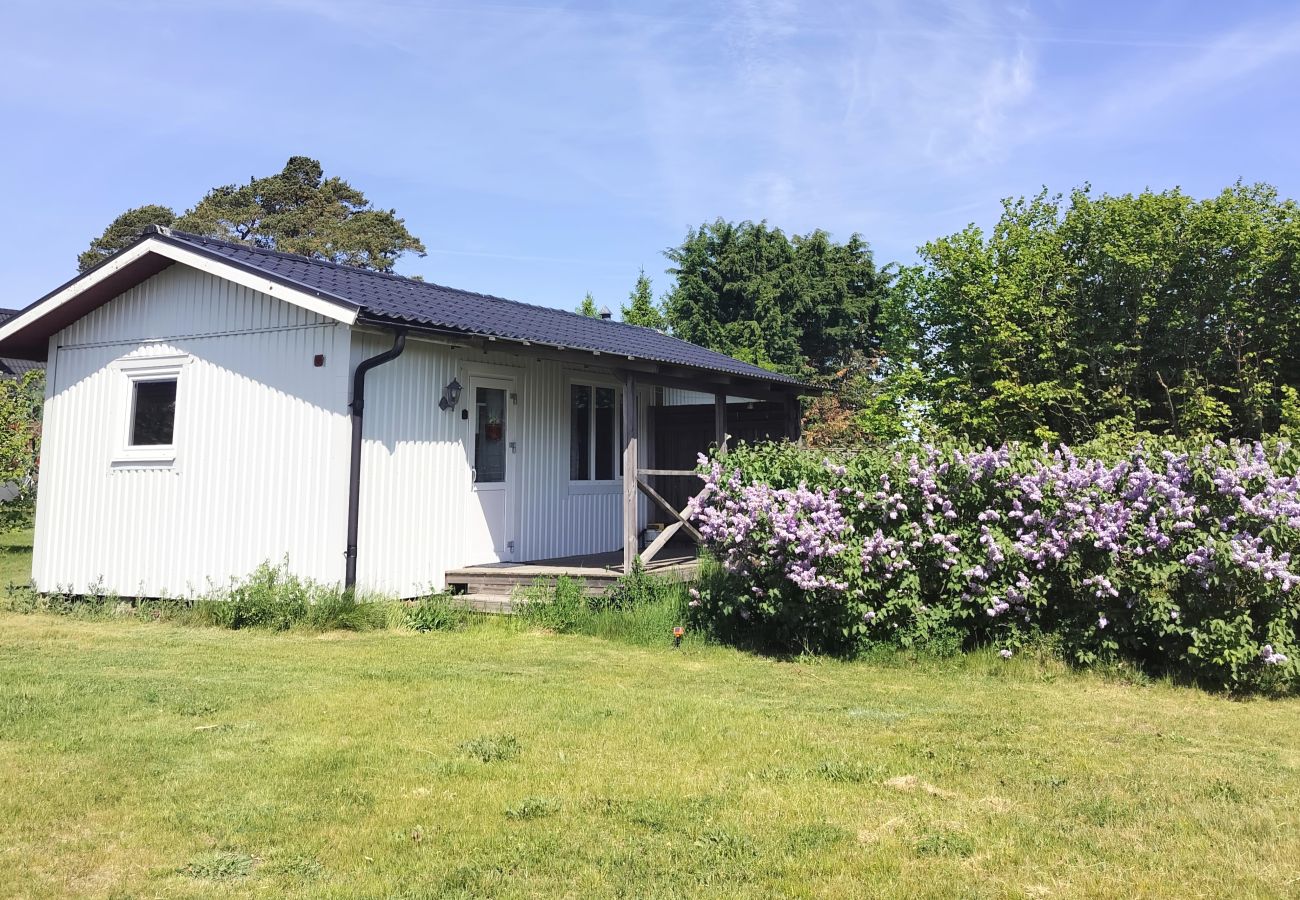 Stuga i Köpingsvik - Mysig stuga på semesterön Ölands östkust