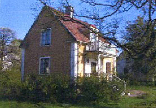 Stuga i Karlsborg - Semester i tant Brittas hus vid sjön Vättern