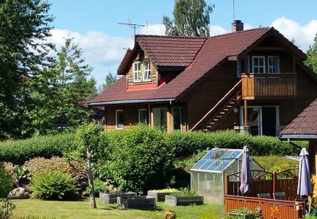 Stuga i Motala - Stort fritidshus vid Vättern med egen bastu Stuga i Motala - Stort fritidshus vid Vättern med egen bastu