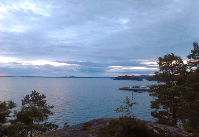 Stuga i Motala - Stort fritidshus vid Vättern med egen bastu Stuga i Motala - Stort fritidshus vid Vättern med egen bastu