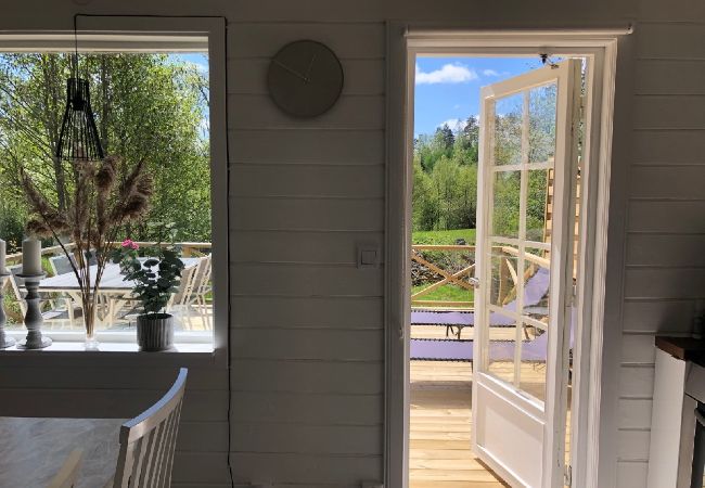 Stuga i Uddevalla - Modernt fritidshus på västkusten i Bohuslän