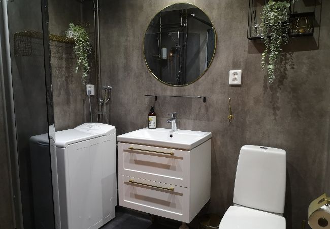 Stuga i Uddevalla - Modernt fritidshus på västkusten i Bohuslän Stuga i Uddevalla - Modernt fritidshus på västkusten i Bohuslän