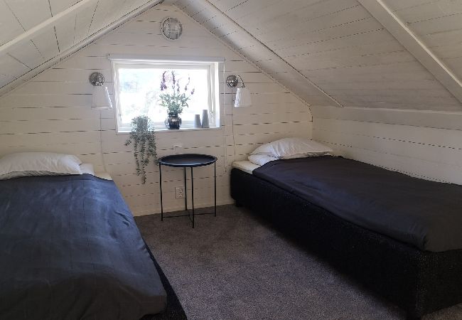 Stuga i Uddevalla - Modernt fritidshus på västkusten i Bohuslän Stuga i Uddevalla - Modernt fritidshus på västkusten i Bohuslän
