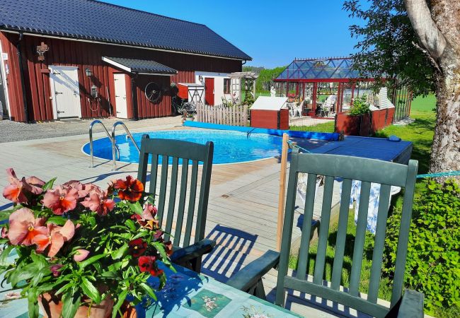 Lägenhet i Alvhem - Fin semesterlägenhet på Göta Älv med pool och 20 minuter från Göteborg