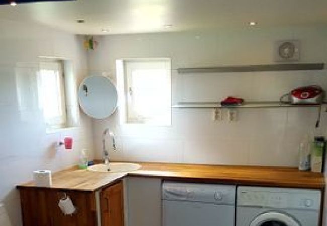 Stuga i Björklinge - Fin stuga med sjöläge i Björklinge Stuga i Björklinge - Fin stuga med sjöläge i Björklinge