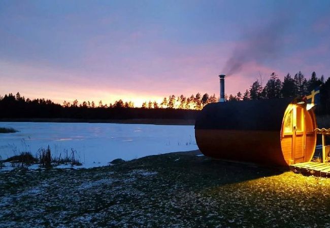 Stuga i Björklinge - Fin stuga med sjöläge i Björklinge Stuga i Björklinge - Fin stuga med sjöläge i Björklinge