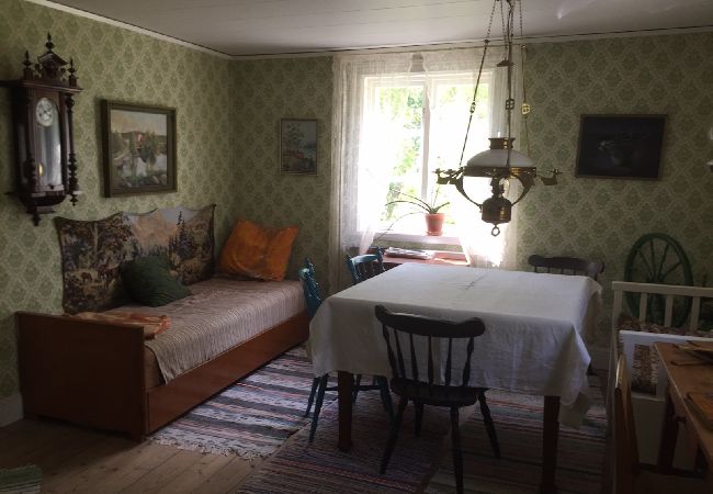 Stuga i Hovmantorp - I Smålands djupa skogar Stuga i Hovmantorp - I Smålands djupa skogar