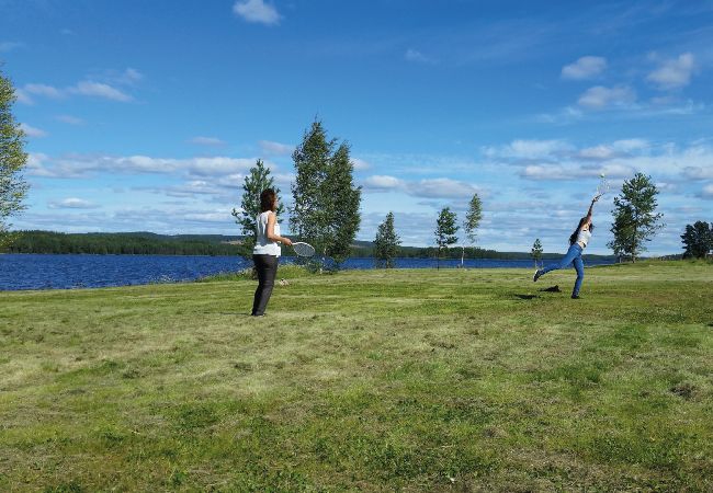 Stuga i Svärdsjö - Modern stuga vid vackra Hinsen sjön